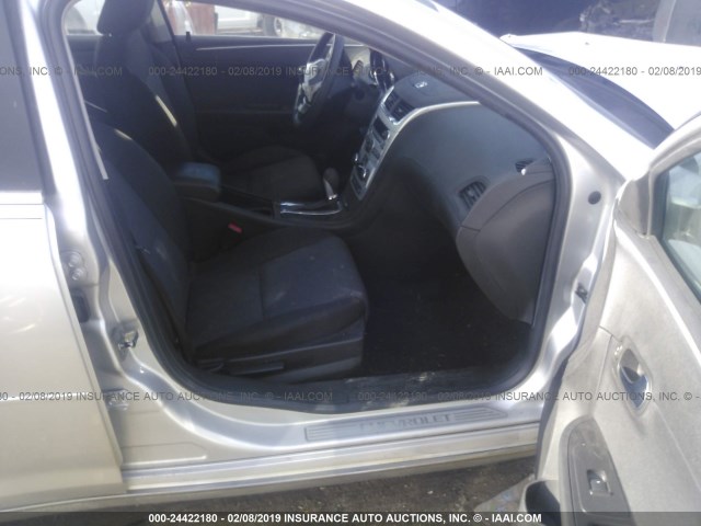 1G1ZC5EBXAF310119 - 2010 CHEVROLET MALIBU 1LT SILVER photo 5