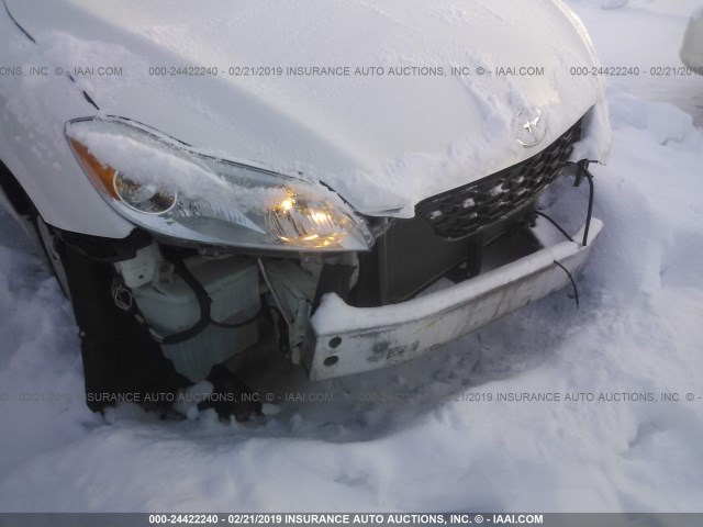 2T1KU4EE6AC193450 - 2010 TOYOTA COROLLA MATRIX  WHITE photo 6