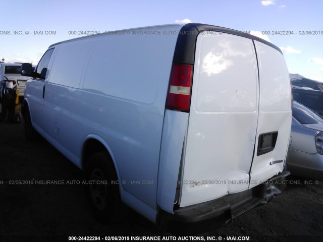 1GCFG15X661158573 - 2006 CHEVROLET EXPRESS G1500  WHITE photo 3