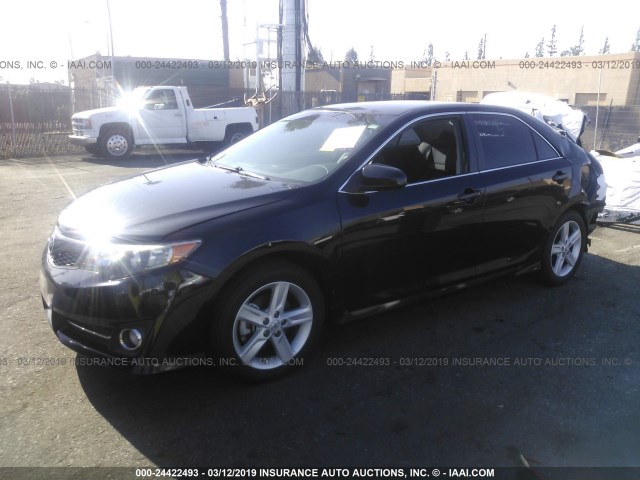 4T1BF1FKXEU835878 - 2014 TOYOTA CAMRY L/SE/LE/XLE BLACK photo 2