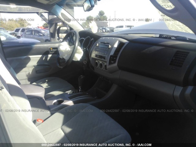 5TETX4CN0AZ718477 - 2010 TOYOTA TACOMA ACCESS CAB ვერცხლისფერი ფოტო 5