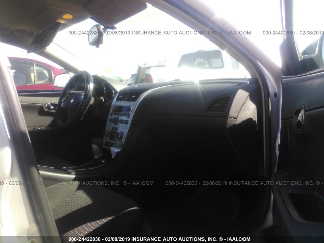 1G1ZH57B39F163863 - 2009 CHEVROLET MALIBU 1LT SILVER photo 5
