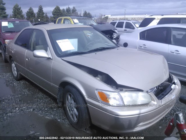 JT2BF22K410299889 - 2001 TOYOTA CAMRY CE/LE/XLE GOLD photo 1