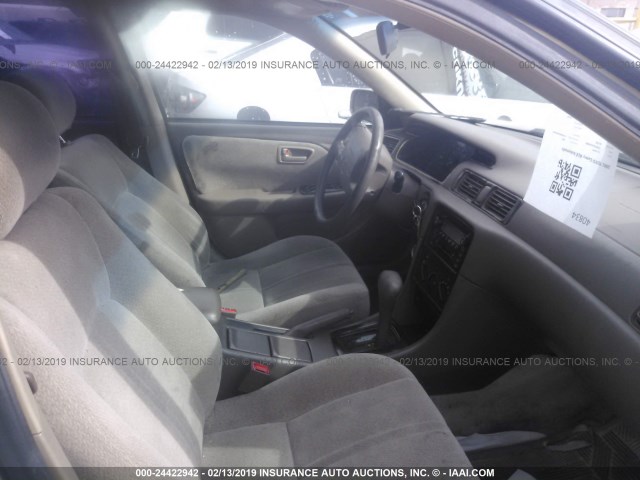 JT2BF22K410299889 - 2001 TOYOTA CAMRY CE/LE/XLE 金色 照片 5