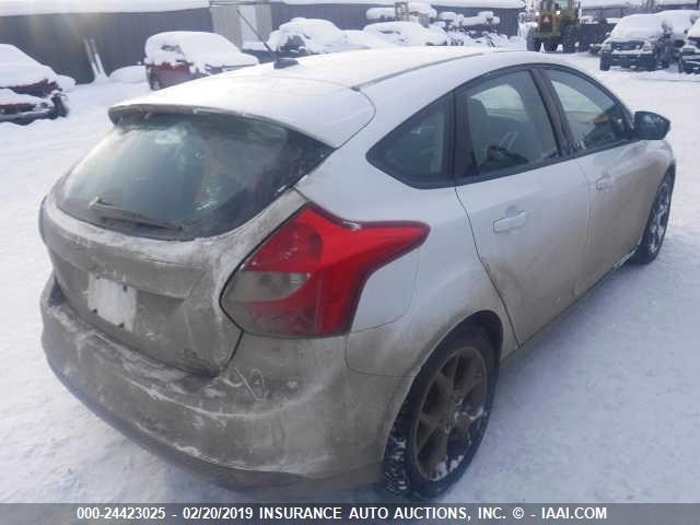 1FADP3K29DL296739 - 2013 FORD FOCUS SE WHITE photo 4