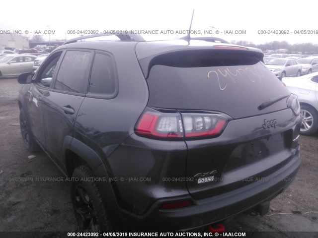 1C4PJMBN4KD225187 - 2019 JEEP CHEROKEE TRAILHAWK SILVER photo 3