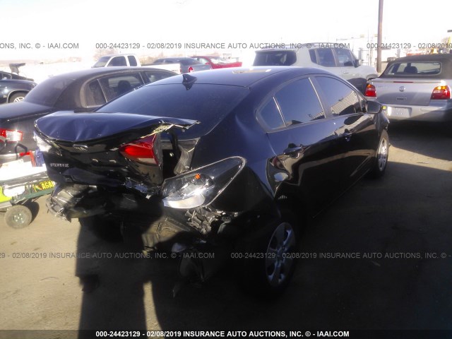 3KPFK4A73HE067542 - 2017 KIA FORTE LX BLACK photo 4