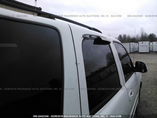 1GKEC13Z94J235062 - 2004 GMC YUKON WHITE photo 6