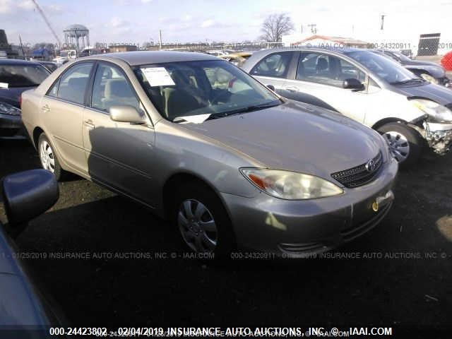 4T1BE32K93U136890 - 2003 TOYOTA CAMRY LE/XLE/SE GOLD photo 1