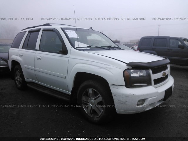 1GNDT13S262135545 - 2006 CHEVROLET TRAILBLAZER LS/LT WHITE photo 1