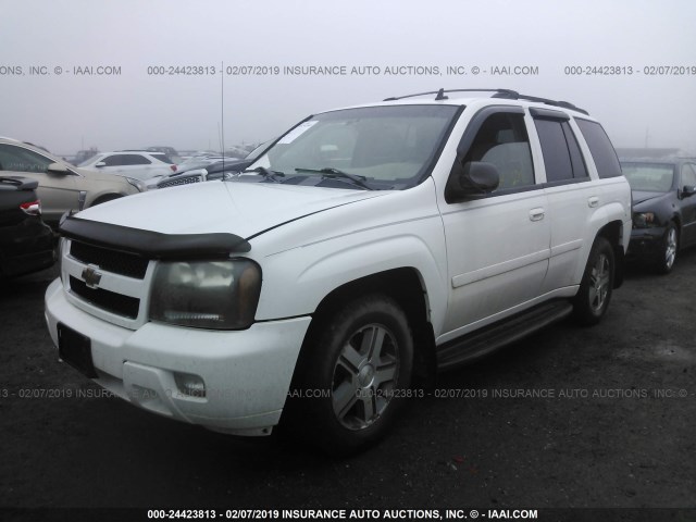 1GNDT13S262135545 - 2006 CHEVROLET TRAILBLAZER LS/LT WHITE photo 2