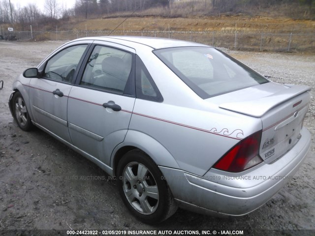 1FAFP38393W174467 - 2003 FORD FOCUS ZTS SILVER photo 3