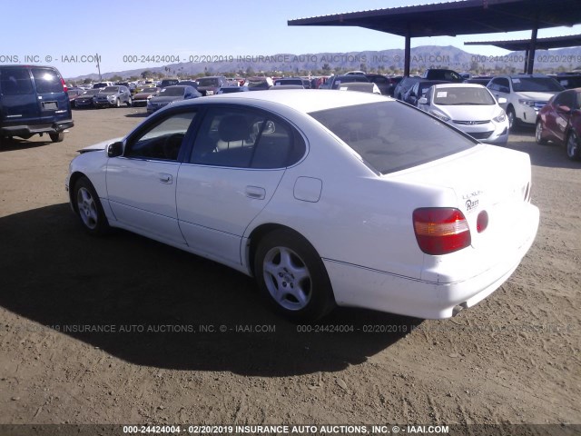 JT8BD68S8W0005038 - 1998 LEXUS GS WHITE photo 3