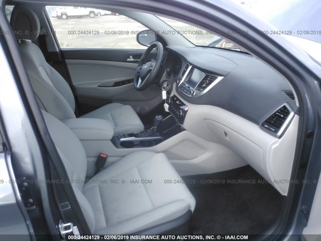 KM8J33A45JU663455 - 2018 HYUNDAI TUCSON LIMITED/SPORT AND ECO/SE GRAY photo 5