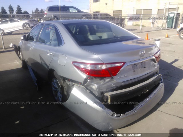 4T4BF1FK0GR526008 - 2016 TOYOTA CAMRY LE/XLE/SE/XSE 银色 照片 3