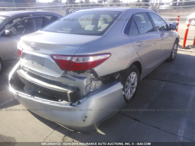 4T4BF1FK0GR526008 - 2016 TOYOTA CAMRY LE/XLE/SE/XSE 银色 照片 4