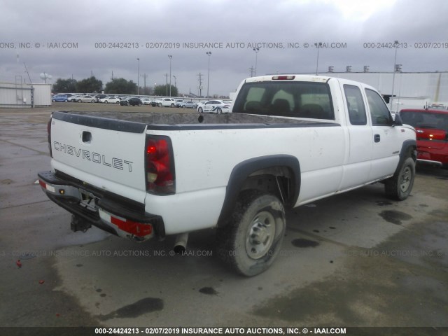 1GCHC29U96E214086 - 2006 CHEVROLET SILVERADO C2500 HEAVY DUTY WHITE photo 4