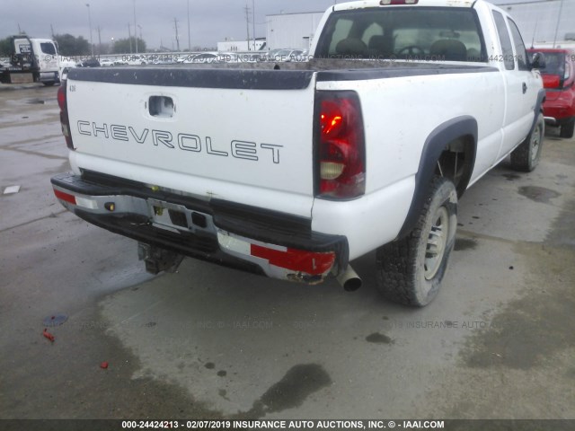 1GCHC29U96E214086 - 2006 CHEVROLET SILVERADO C2500 HEAVY DUTY WHITE photo 6