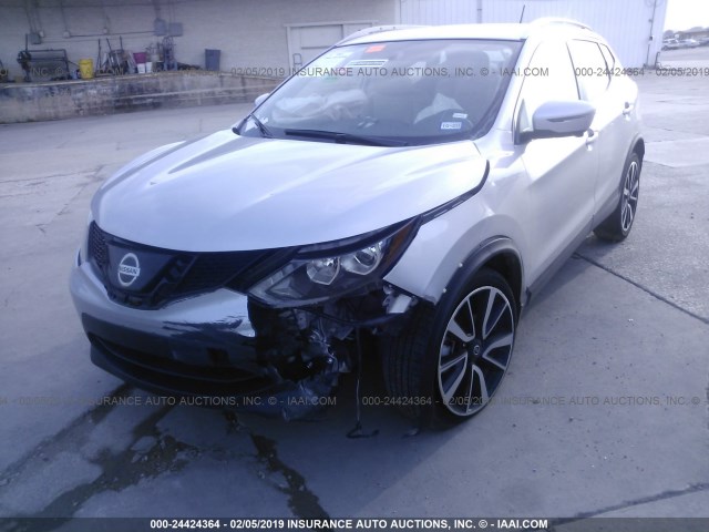 JN1BJ1CP5JW196412 - 2018 NISSAN ROGUE SPORT S/SV/SL SILVER photo 6