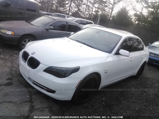 WBANV93509C135930 - 2009 BMW 535 WHITE photo 2