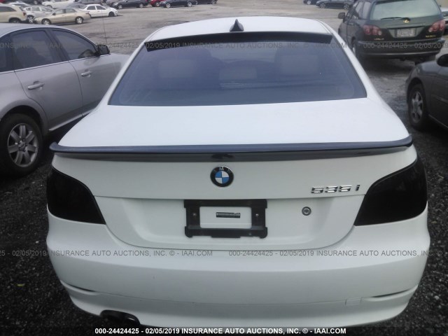 WBANV93509C135930 - 2009 BMW 535 WHITE photo 6