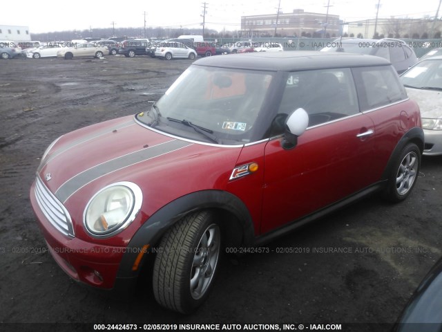 WMWMF335X9TW78515 - 2009 MINI COOPER RED photo 2