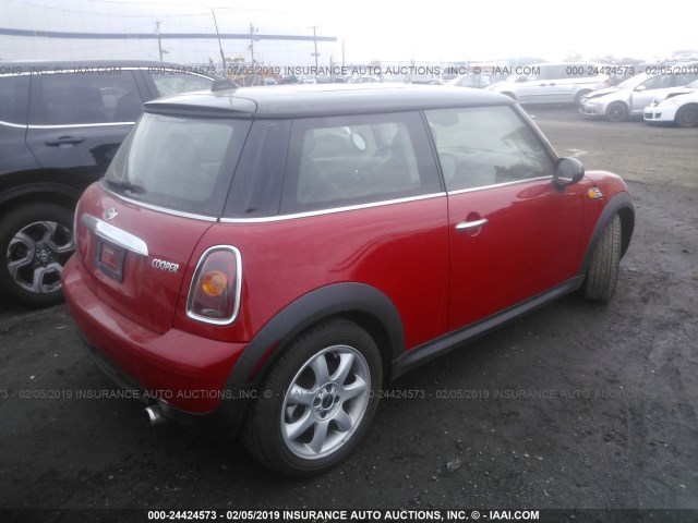 WMWMF335X9TW78515 - 2009 MINI COOPER RED photo 4