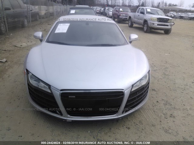 WUAAU34289N001468 - 2009 AUDI R8 4.2 QUATTRO SILVER photo 8