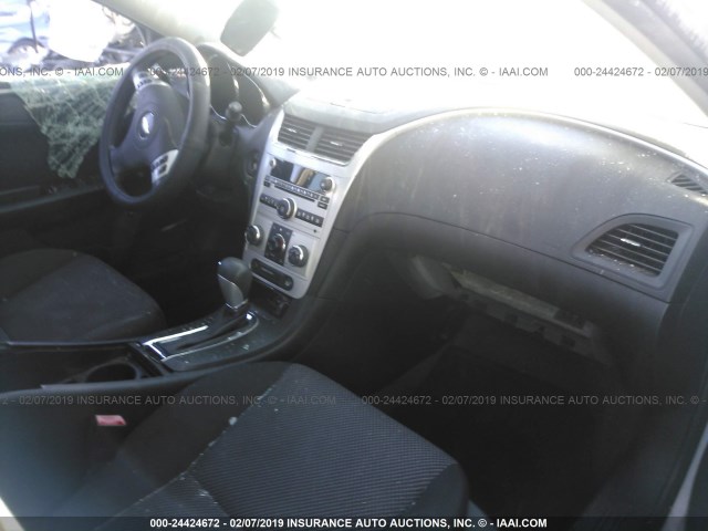 1G1ZC5EB1AF178030 - 2010 CHEVROLET MALIBU 1LT WHITE photo 5