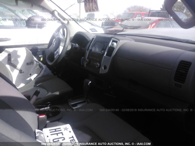 5N1AN0NU6FN657927 - 2015 NISSAN XTERRA X/S/PRO-4X GRAY photo 5