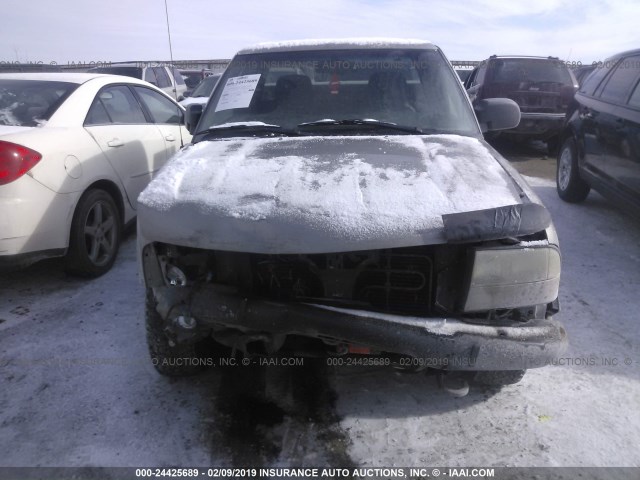 1GTDT19W2Y8184330 - 2000 GMC SONOMA SILVER photo 6