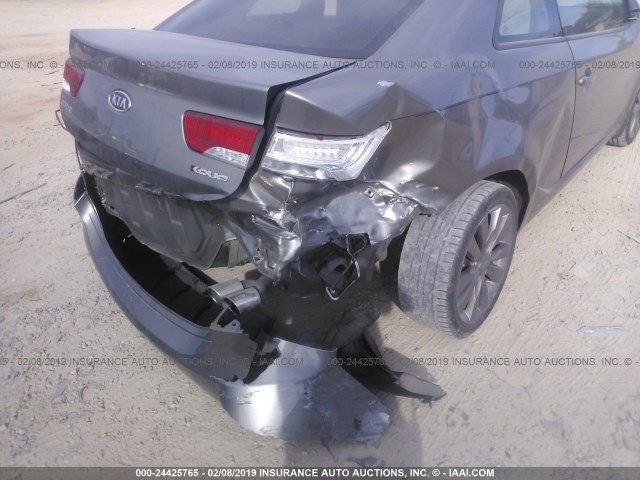 KNAFW6A36C5469442 - 2012 KIA FORTE SX SILVER photo 6