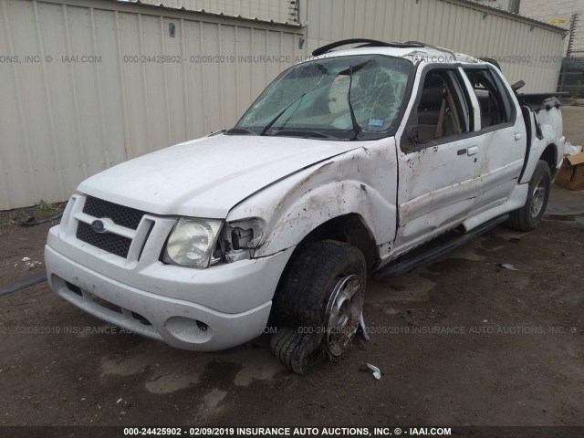 1FMZU77K54UA66209 - 2004 FORD EXPLORER SPORT TR  WHITE photo 2