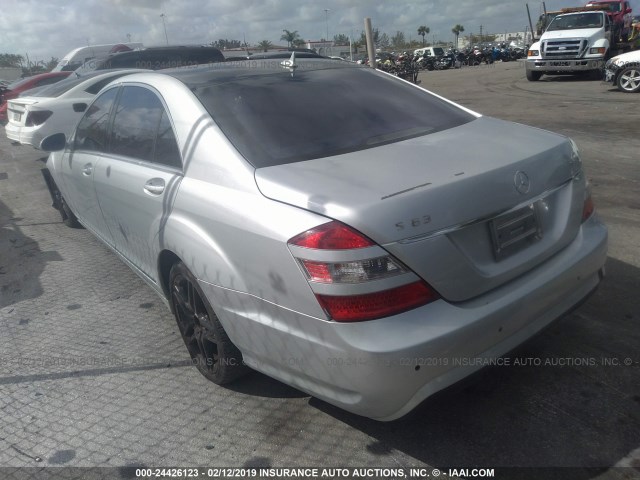 WDDNG71X37A094245 - 2007 MERCEDES-BENZ S 550 SILVER photo 3