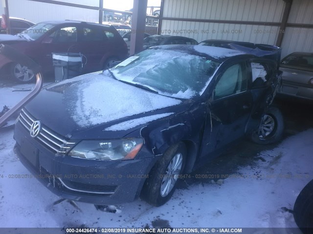 1VWAH7A33DC027886 - 2013 VOLKSWAGEN PASSAT S Navy photo 2