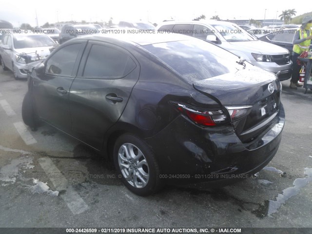 3MYDLBZV6GY107770 - 2016 TOYOTA SCION IA BLACK photo 3