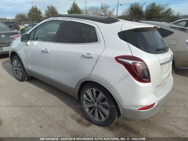 KL4CJASB8JB543563 - 2018 BUICK ENCORE PREFERRED WHITE photo 3