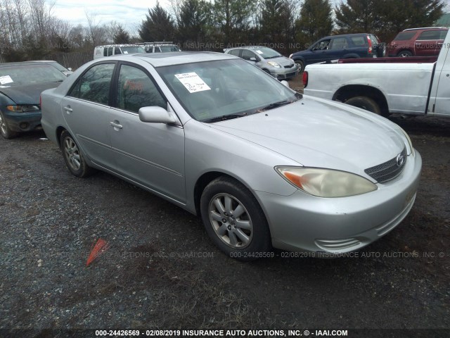 4T1BF30K02U522810 - 2002 TOYOTA CAMRY LE/XLE/SE SILVER photo 1