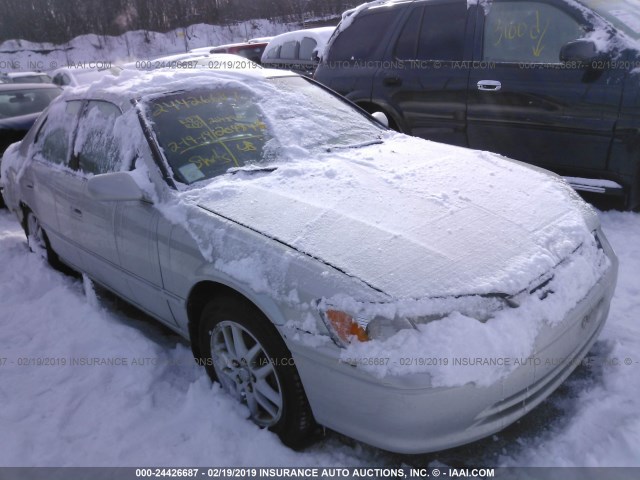 4T1BF28KX1U118572 - 2001 TOYOTA CAMRY LE/XLE SILVER photo 1