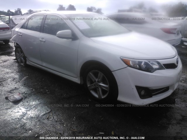 4T1BF1FK3EU848536 - 2014 TOYOTA CAMRY L/SE/LE/XLE 白色 照片 1