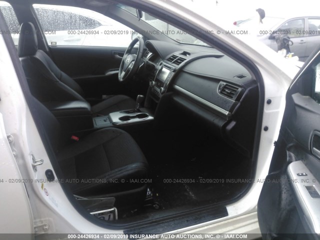4T1BF1FK3EU848536 - 2014 TOYOTA CAMRY L/SE/LE/XLE 白色 照片 5