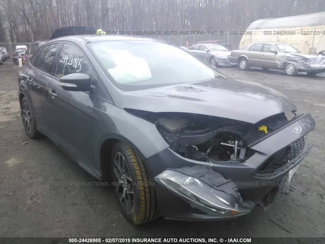 1FADP3F27FL339259 - 2015 FORD FOCUS SE GRAY photo 1