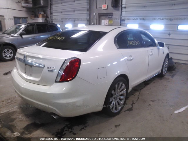 1LNHM94R89G626125 - 2009 LINCOLN MKS WHITE photo 4