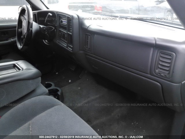 2GCEC13T941286742 - 2004 CHEVROLET SILVERADO C1500 GRAY photo 5