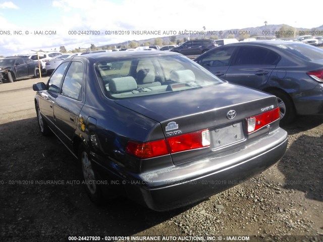 JT2BF22K0Y0258525 - 2000 TOYOTA CAMRY CE/LE/XLE GRAY photo 3