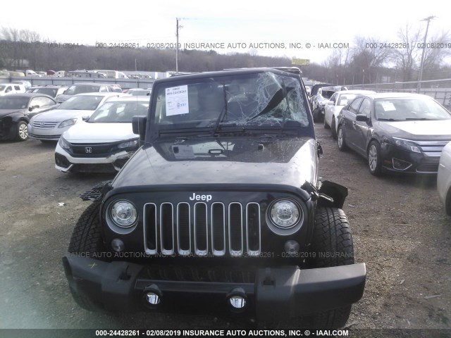 1C4BJWEG2HL651400 - 2017 JEEP WRANGLER UNLIMITE SAHARA BLACK photo 6