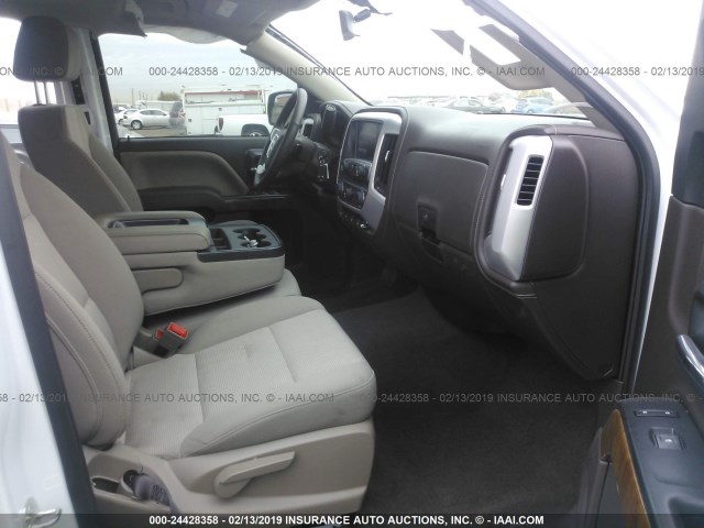 3GTU2MEC5JG291324 - 2018 GMC SIERRA K1500 SLE WHITE photo 5