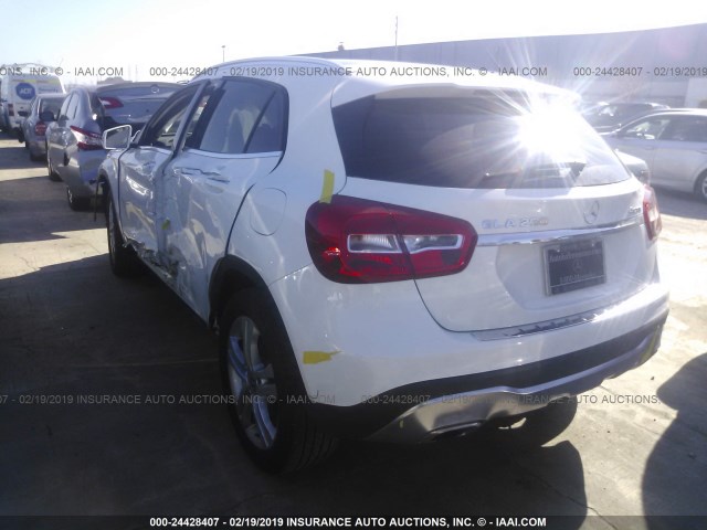 WDCTG4GB1KU002739 - 2019 MERCEDES-BENZ GLA 250 4MATIC WHITE photo 3