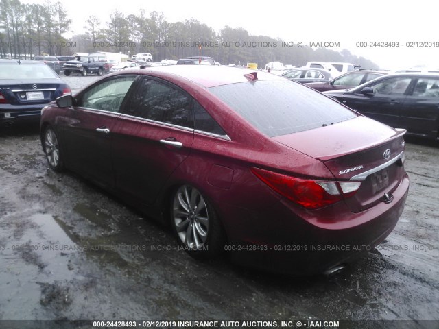 5NPEC4AB1CH439963 - 2012 HYUNDAI SONATA SE/LIMITED RED photo 3