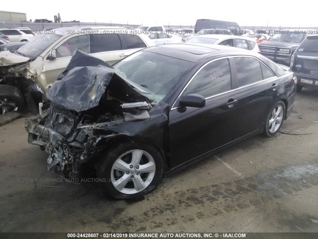 4T1BF3EK6BU146526 - 2011 TOYOTA CAMRY SE/LE/XLE BLACK photo 2